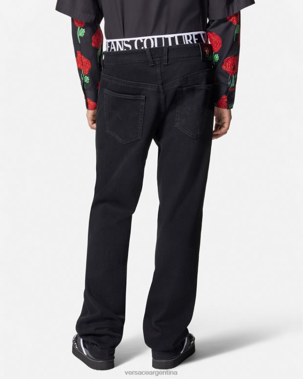 hombres Versace negro vaqueros con logo en la cinturilla ropa 4F6042365